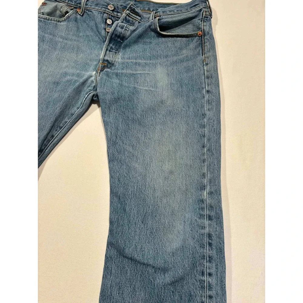 Levis 501 Original Fit Mens Straight Leg Button Fly Blue Denim Jeans 34x29